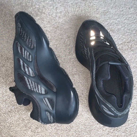 Dark Glow Yeezy 700 V3 Alvah For Sale Yeezy Alvah Glow In The Dark